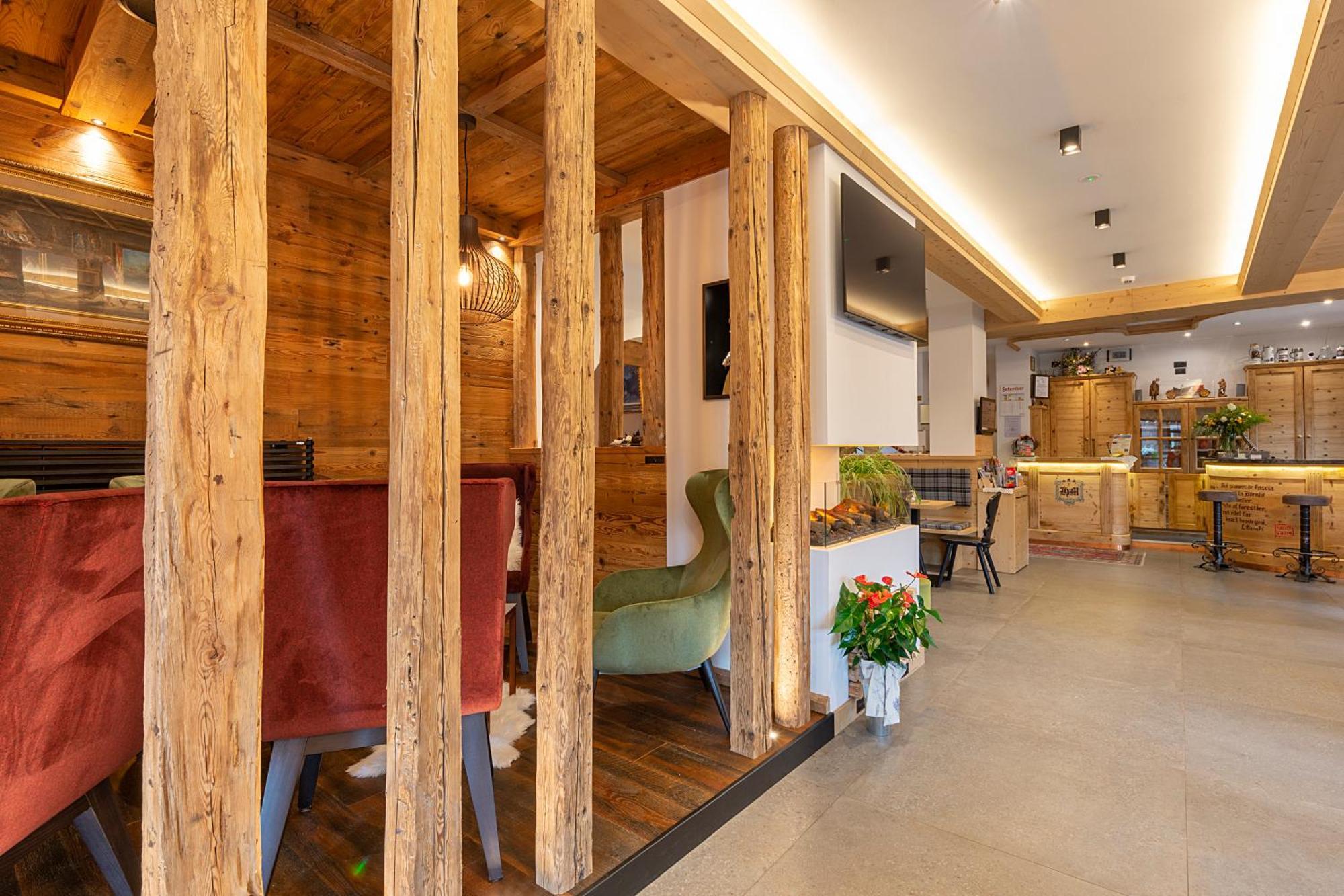 Monza Dolomites Hotel Moena Buitenkant foto