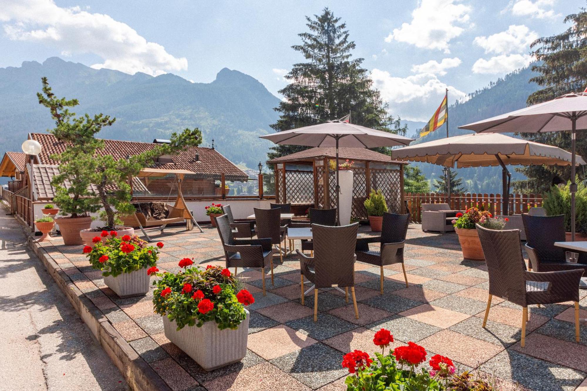Monza Dolomites Hotel Moena Buitenkant foto