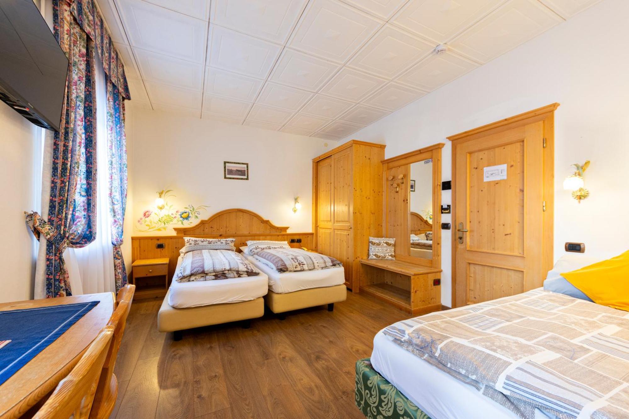 Monza Dolomites Hotel Moena Buitenkant foto