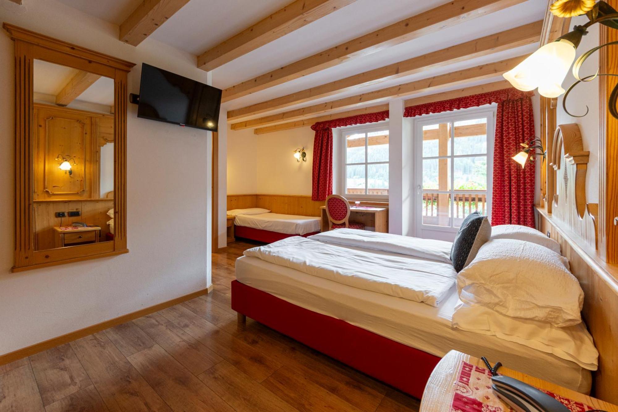 Monza Dolomites Hotel Moena Buitenkant foto